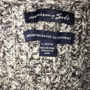 American eagle sweater